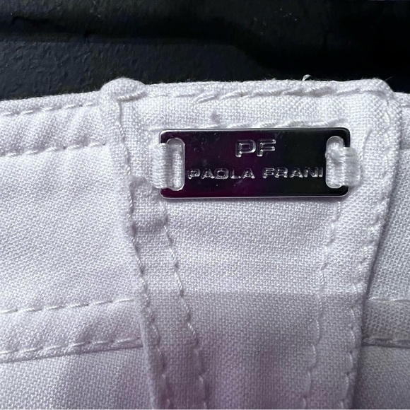 Paola Frani pants Color: White Size: 32 low rise Good condition - Picture 14 of 15